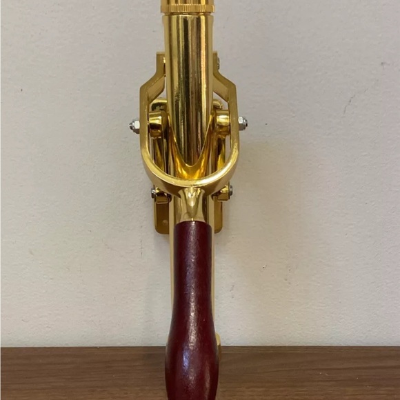 Franmara Wall Mounted Cork Remover Bar Pull Brass Plated Corkscrew Wine Opener - Picture 10 of 10